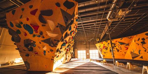 SEVEN BAYS BOULDERING .